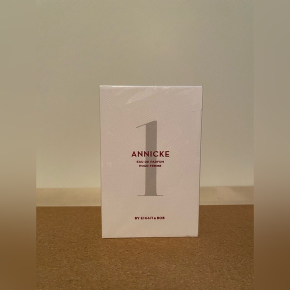 Eight & Bob Annicke Collection 1 - Picture 3 of 6